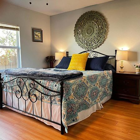 Boho Bliss- Cozy Private Room 2 Miles From Alamodome! San Antonio Eksteriør bilde